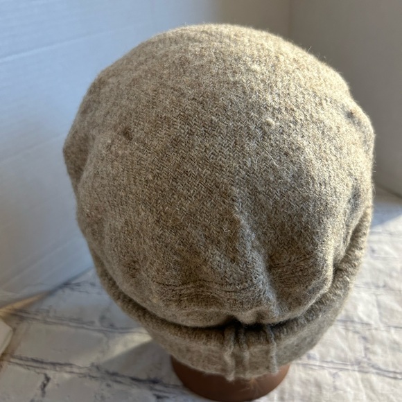 VINTAGE MADE IN PAKISTAN 100% WOOL NEUTRAL COLOR BEIGE TAN WITH LINES DETAILS - Picture 3 of 8